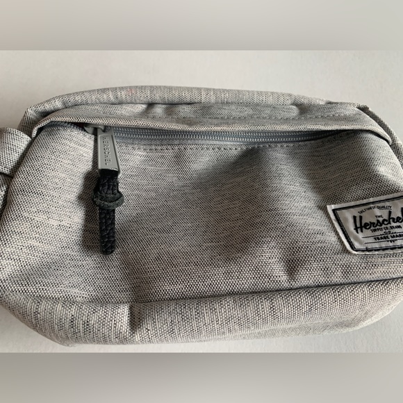 Herschel travel kit/toiletry bag/pencil pouch - Picture 3 of 5